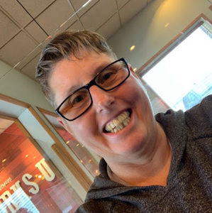 Meet your Posher, Cindy